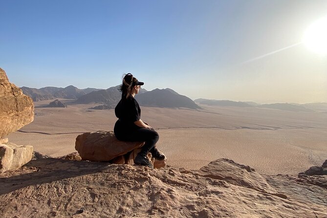 Visite de randonnée en montagne de Jabal Al Hash dans le Wadi Rum (WR-JHT-007)